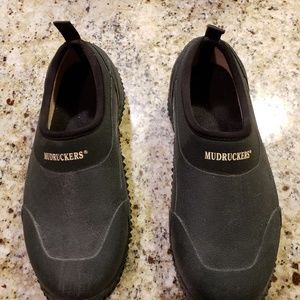 Unisex.  Dark blue mudruckers sport shoe